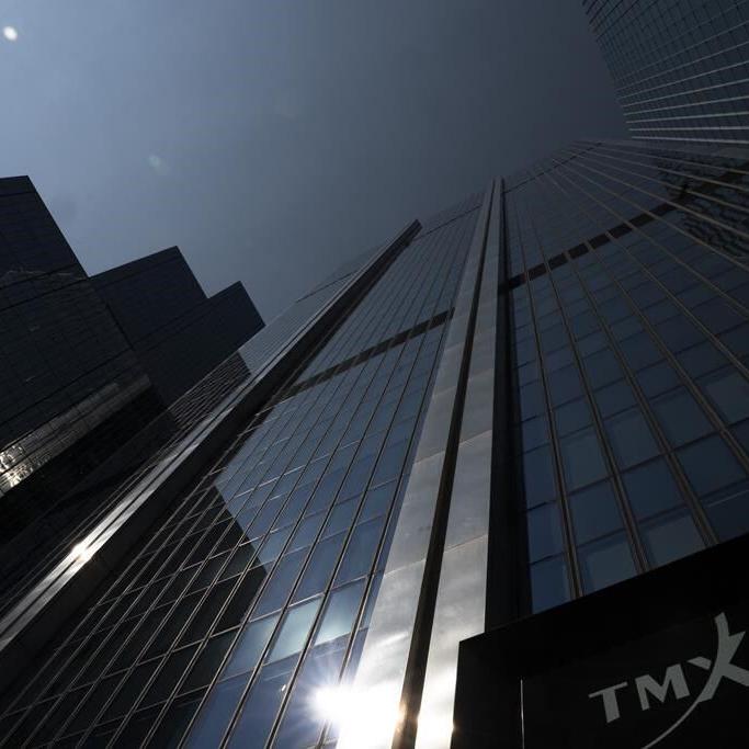 S&P/TSX composite closes lower to end week down, U.S. stock markets mixed